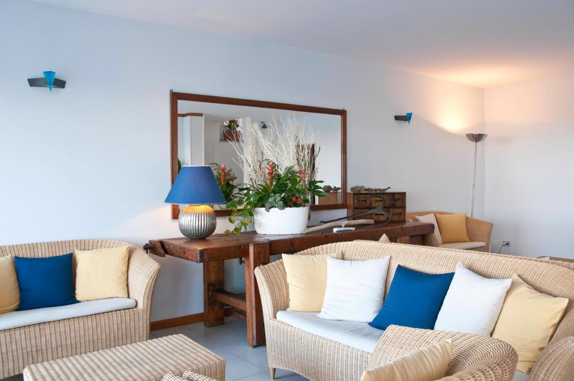 Kiss Beachfront Hotel & Restaurant Cervia Exterior photo