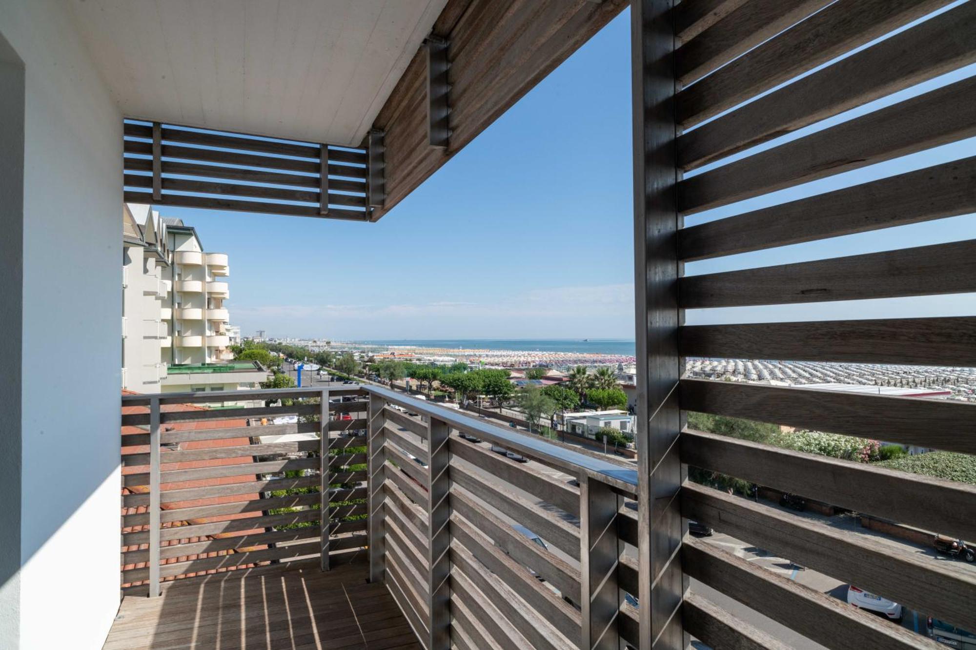Kiss Beachfront Hotel & Restaurant Cervia Exterior photo