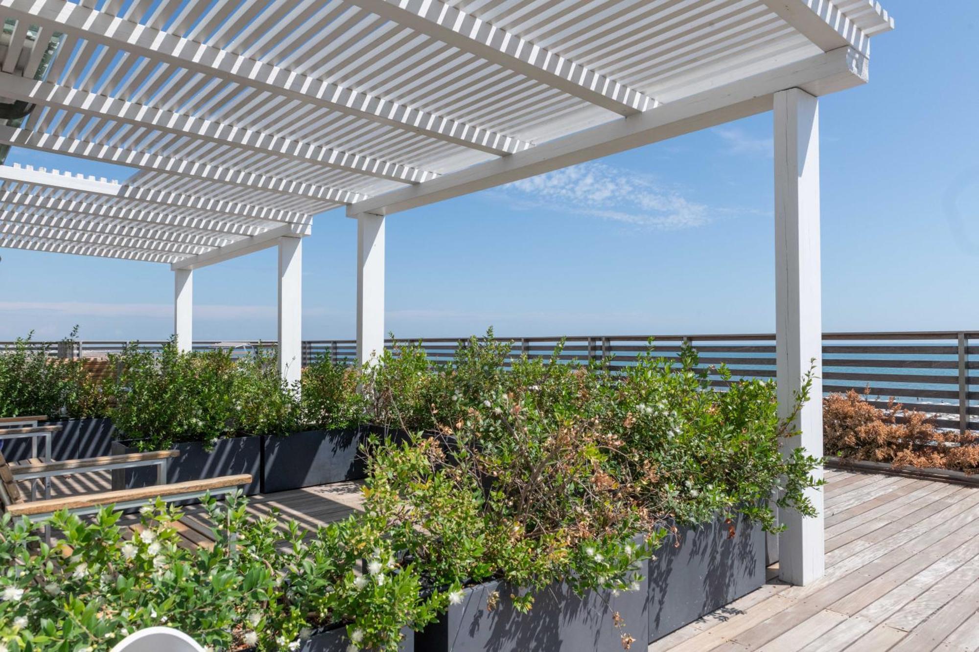 Kiss Beachfront Hotel & Restaurant Cervia Exterior photo